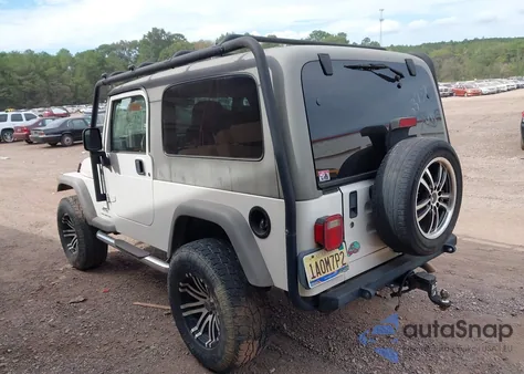 2005 Jeep Wrangler Unlimited из США, поврежденный, VIN 1J4FA44SX5P353753